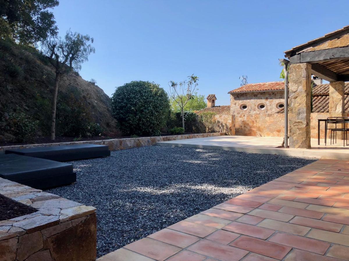 Bed and Breakfast Les Aurochs Grimaud Exterior foto