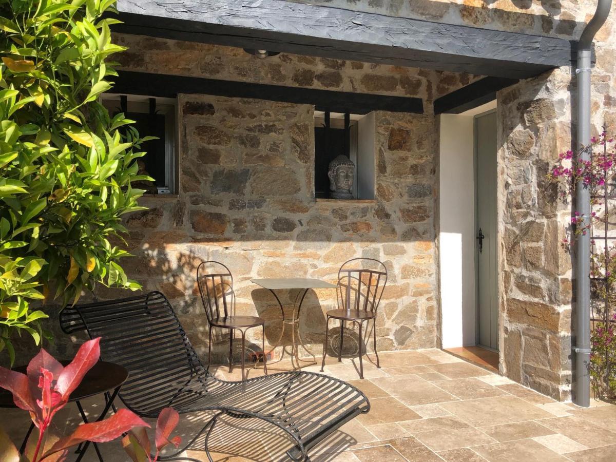 Bed and Breakfast Les Aurochs Grimaud Exterior foto