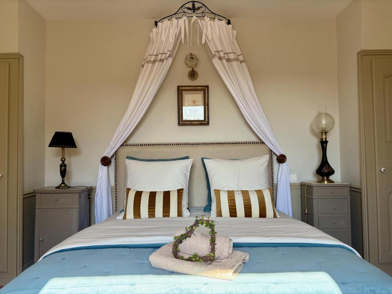 Bed and Breakfast Les Aurochs Grimaud Exterior foto