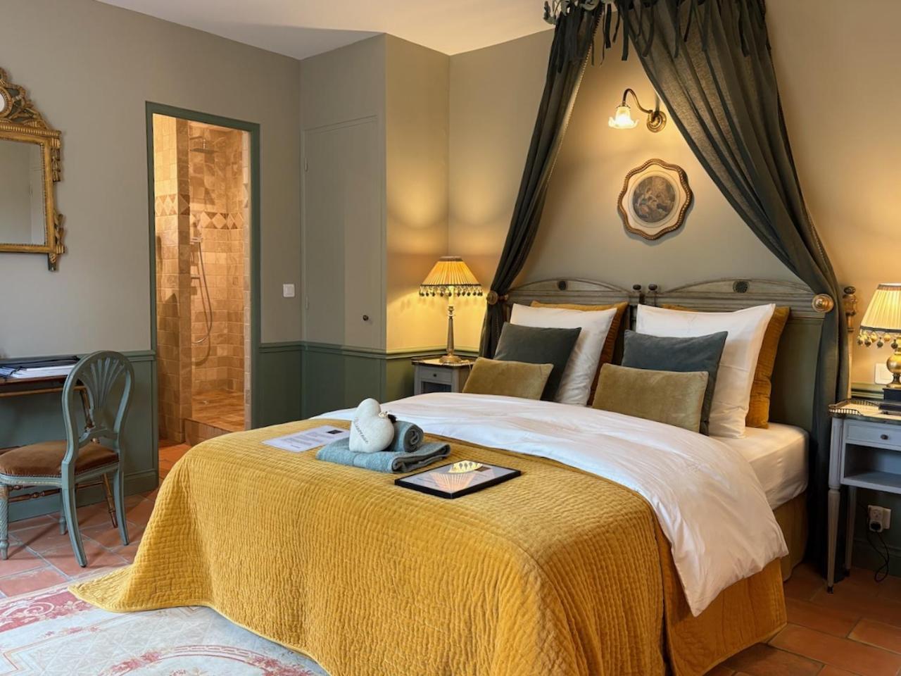 Bed and Breakfast Les Aurochs Grimaud Exterior foto